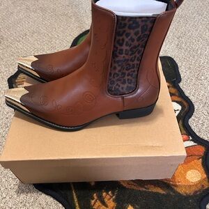 Brown Leather Ankle Boots with Leopard Print
